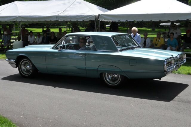 Ford Thunderbird 1964 image number 14