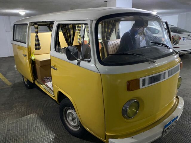 Volkswagen Bus/Vanagon 1976 image number 18