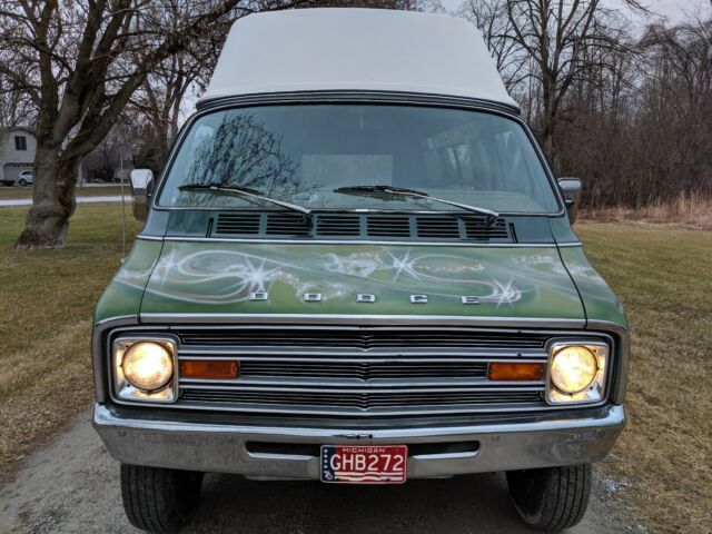 Dodge B 300 MAXIWAGON CAMPER VAN 1976 image number 19