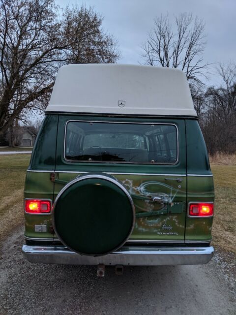 Dodge B 300 MAXIWAGON CAMPER VAN 1976 image number 22