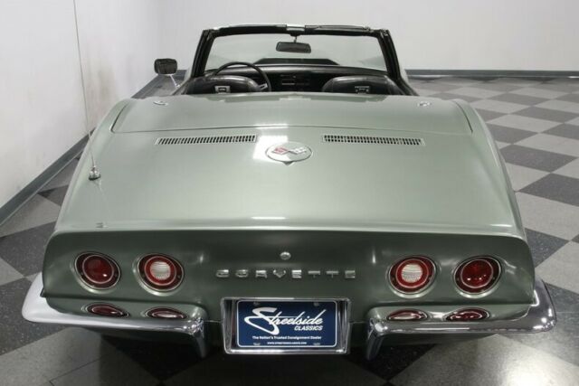 Chevrolet Corvette 1972 image number 11