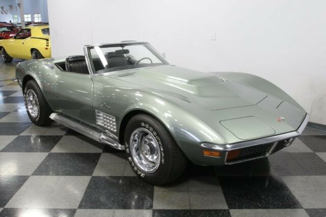 Chevrolet Corvette 1972 image number 17