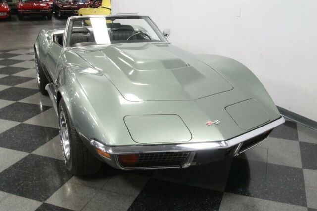 Chevrolet Corvette 1972 image number 18