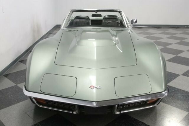 Chevrolet Corvette 1972 image number 19