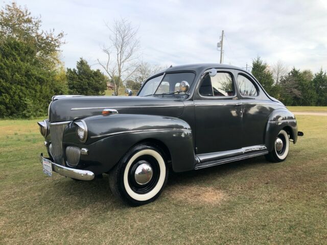 Ford Deluxe 1941 image number 0