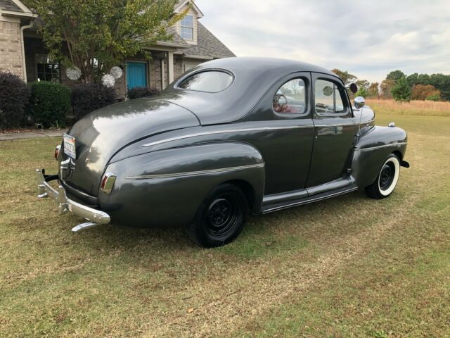 Ford Deluxe 1941 image number 29