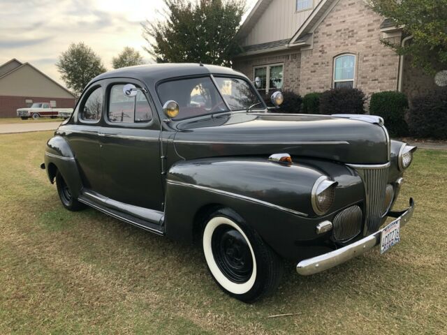 Ford Deluxe 1941 image number 30