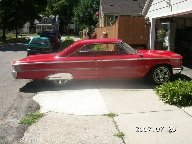 Ford Galaxie 1963 image number 18