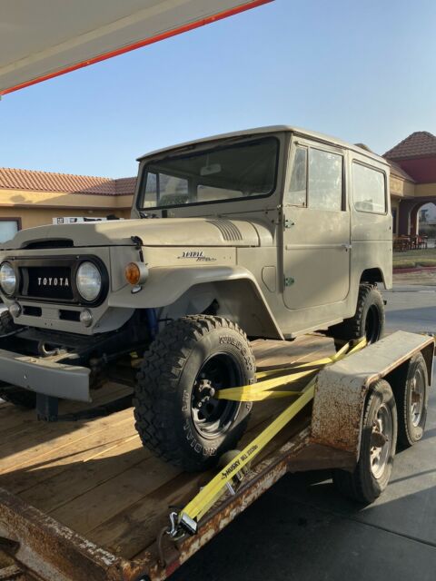 Toyota FJ Cruiser 1970 image number 17