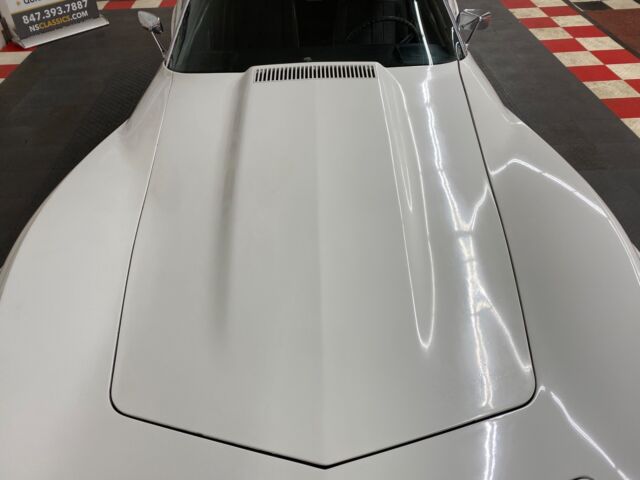 Chevrolet Corvette 1975 image number 9