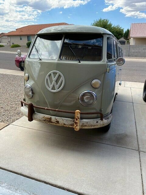 Volkswagen Bus/Vanagon 1964 image number 2