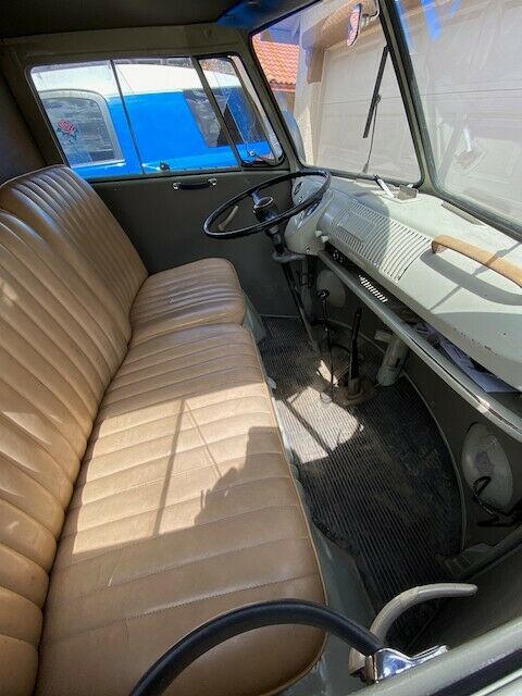 Volkswagen Bus/Vanagon 1964 image number 28