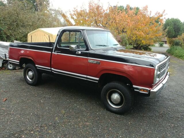 Dodge Power Wagon 1979 image number 0