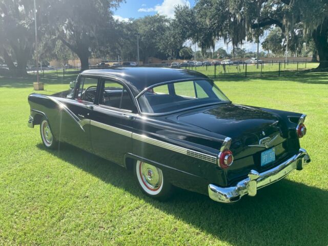 Ford Fairlane 1956 image number 9