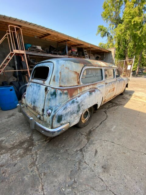 Chevrolet ambulance 1952 image number 2