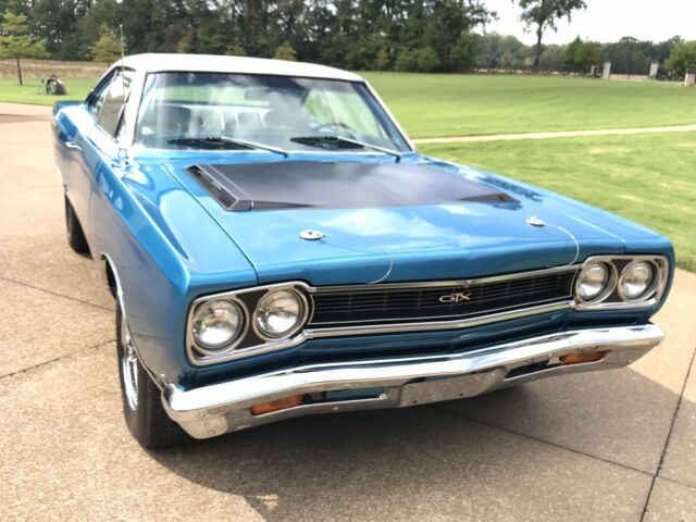 Plymouth GTX Hardtop 1968 image number 4