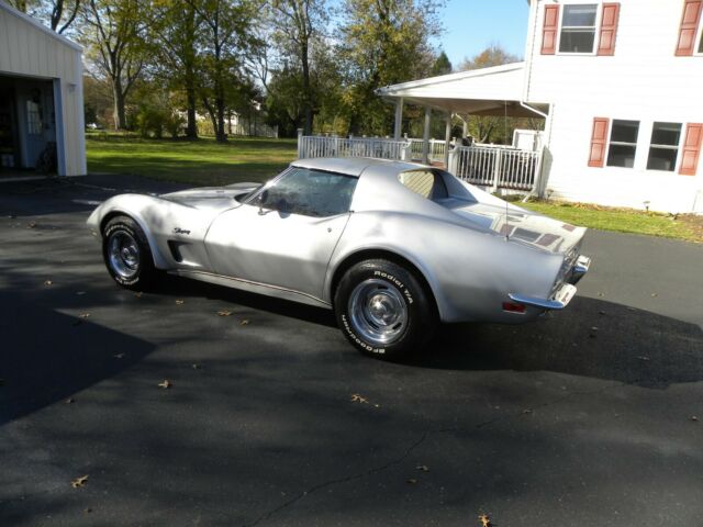 Chevrolet Corvette 1973 image number 0