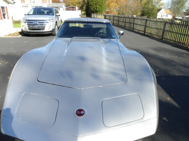 Chevrolet Corvette 1973 image number 20