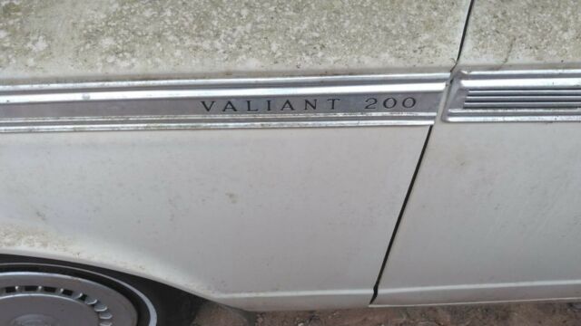 Plymouth Valiant 1965 image number 11