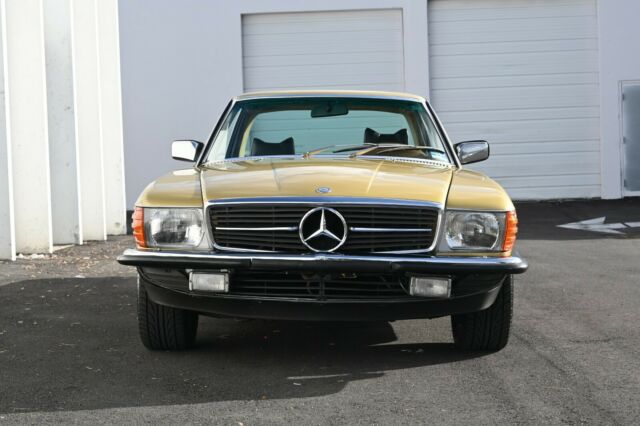 Mercedes-Benz SL-Class 1979 image number 30