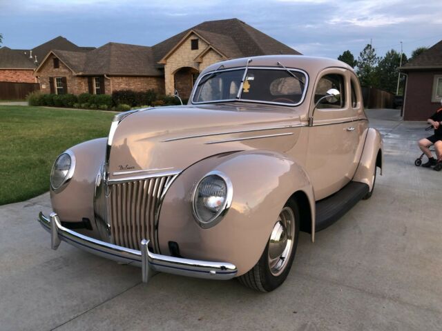 Ford Coupe 1939 image number 4