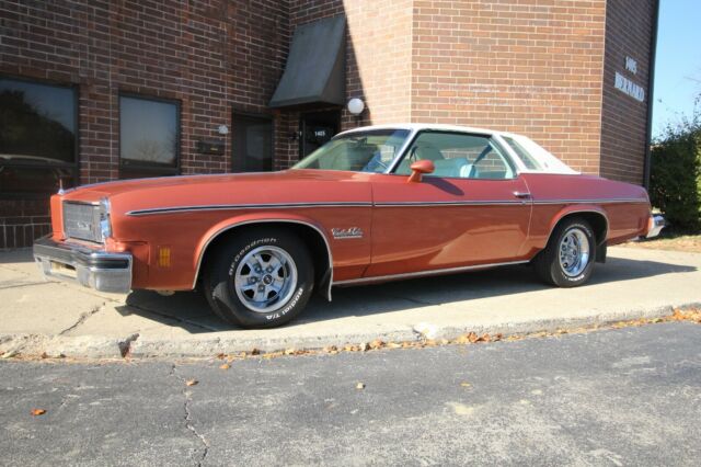 Oldsmobile Cutlass 1975 image number 1