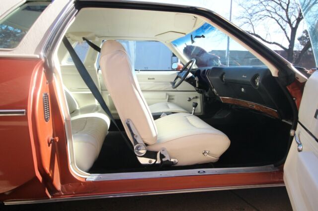 Oldsmobile Cutlass 1975 image number 42