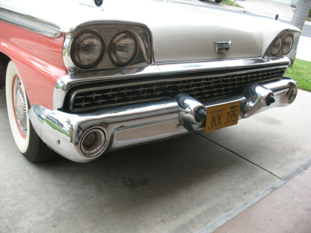 Ford Galaxie 1959 image number 29