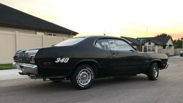 Plymouth Duster 1973 image number 16