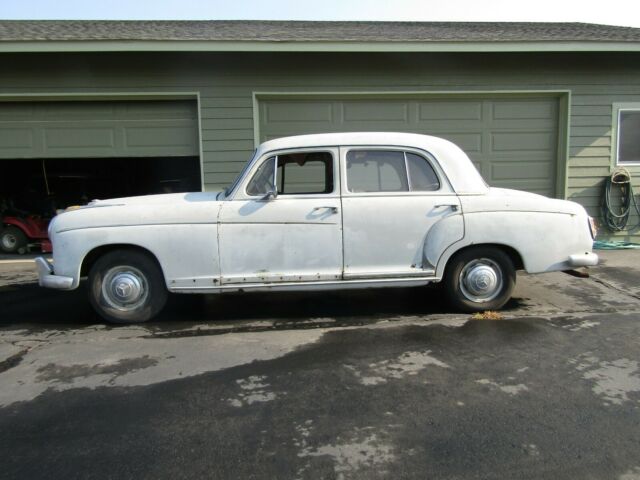 Mercedes-Benz 200-Series 1956 image number 1