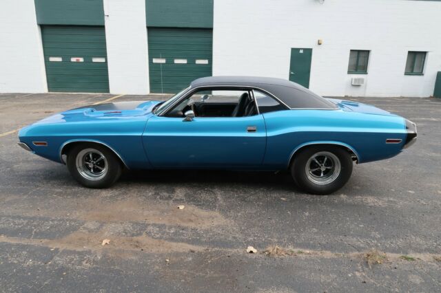 Dodge Challenger 1970 image number 30