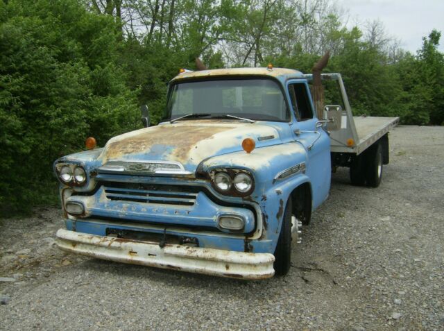 Chevrolet Chevy 1959 image number 2