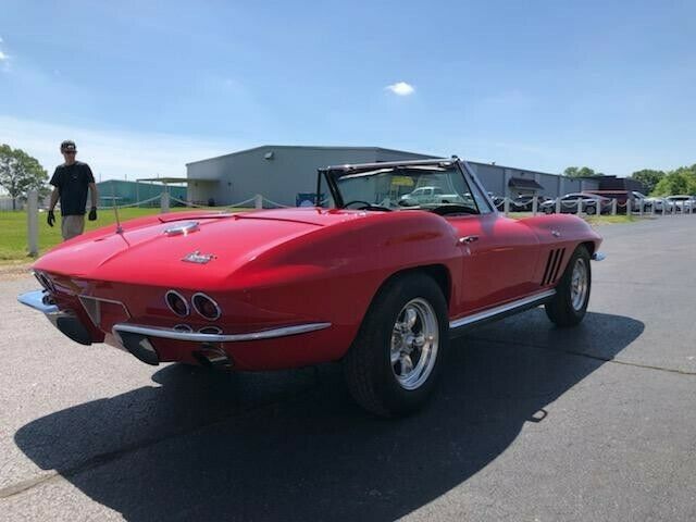 Chevrolet Corvette 1966 image number 1