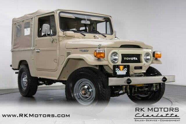 Toyota Land Cruiser 1977 image number 22