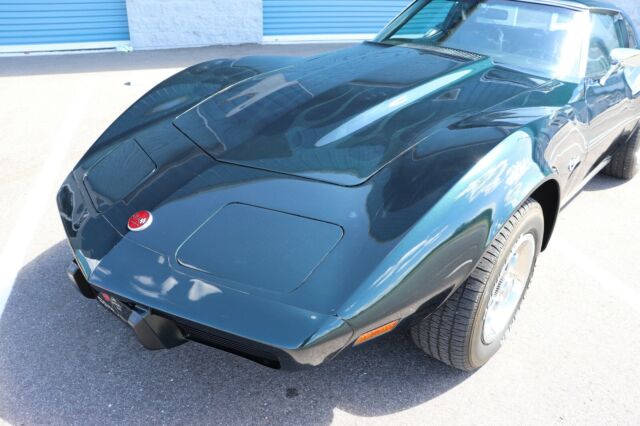 Chevrolet Corvette 1976 image number 30