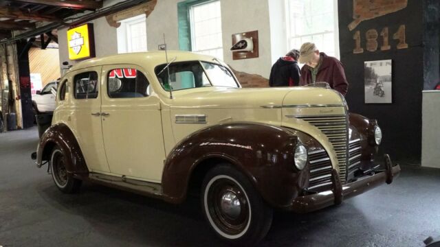 Plymouth Deluxe 1939 image number 0