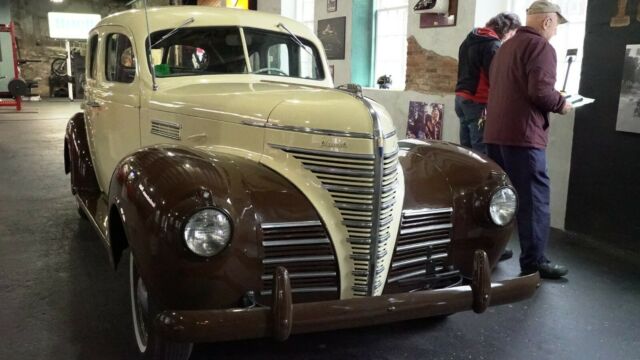 Plymouth Deluxe 1939 image number 1