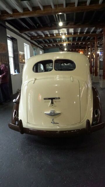 Plymouth Deluxe 1939 image number 22