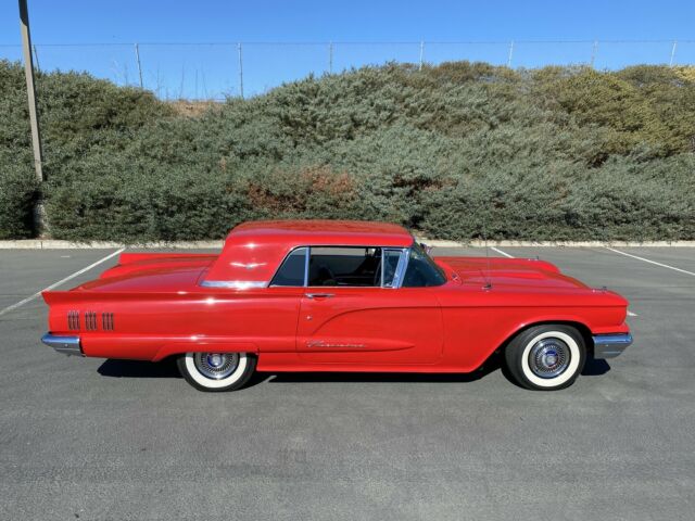 Ford Thunderbird 1960 image number 13