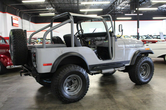 Jeep CJ 1974 image number 8