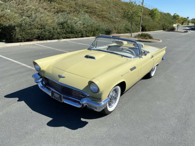 Ford Thunderbird 1957 image number 1