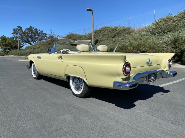 Ford Thunderbird 1957 image number 4