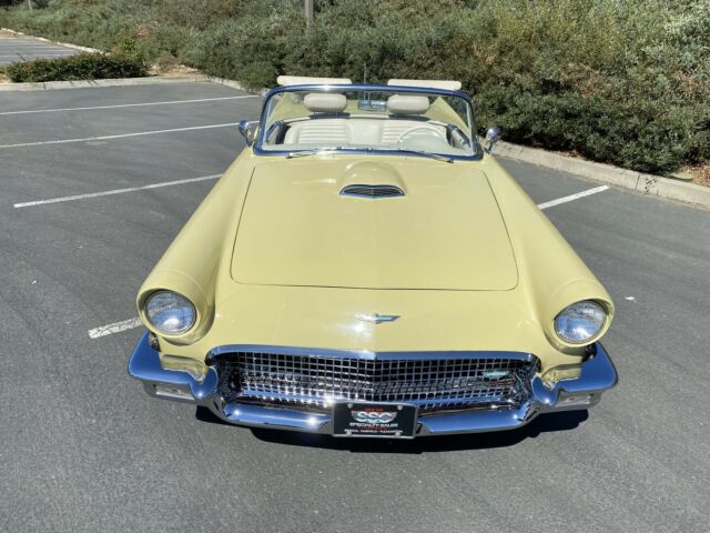 Ford Thunderbird 1957 image number 42