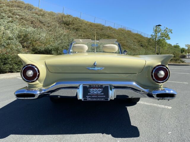 Ford Thunderbird 1957 image number 7