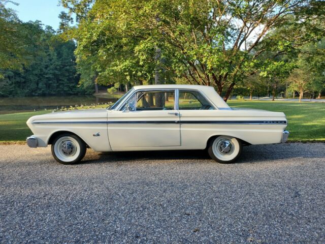 Ford Falcon 1965 image number 1