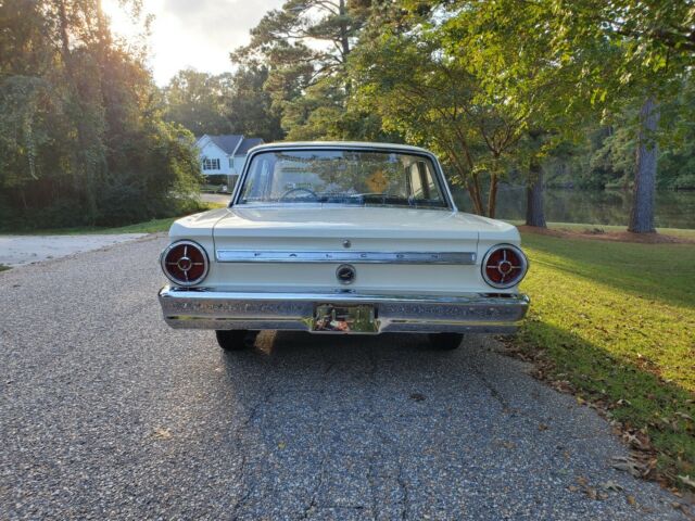 Ford Falcon 1965 image number 26