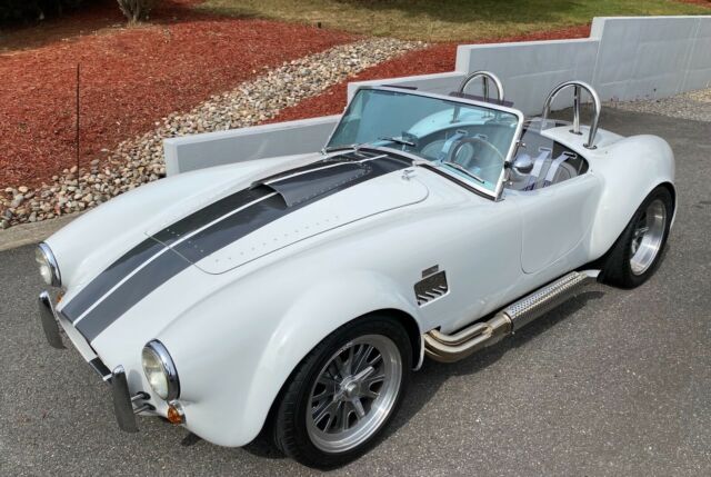 Shelby Cobra 1965 image number 23