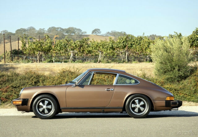 Porsche 911 1974 image number 1