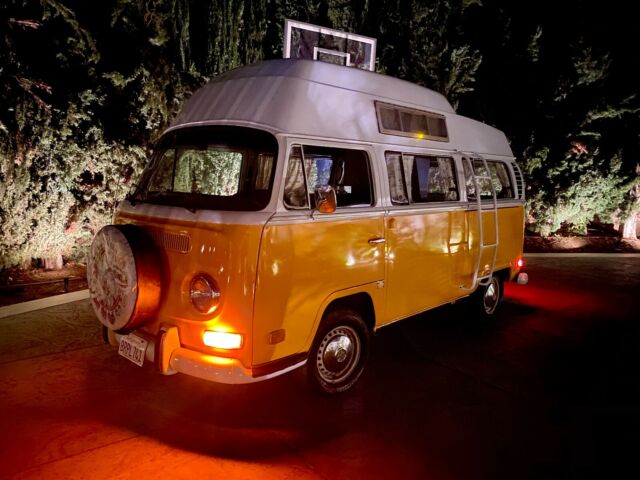 Volkswagen Bus/Vanagon 1971 image number 0