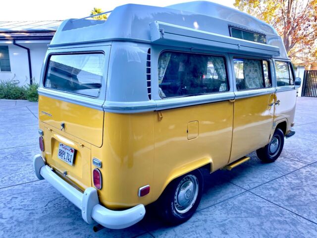 Volkswagen Bus/Vanagon 1971 image number 29